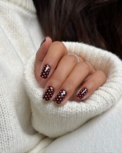 Тренды маникюра зима 2025-2026: актуальный дизайн