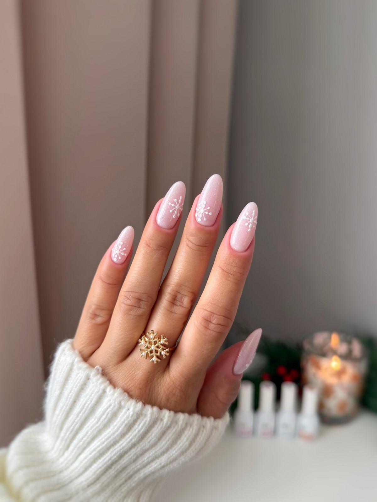 Маникюр на декабрь 2026: тренды месяца и идеи дизайна