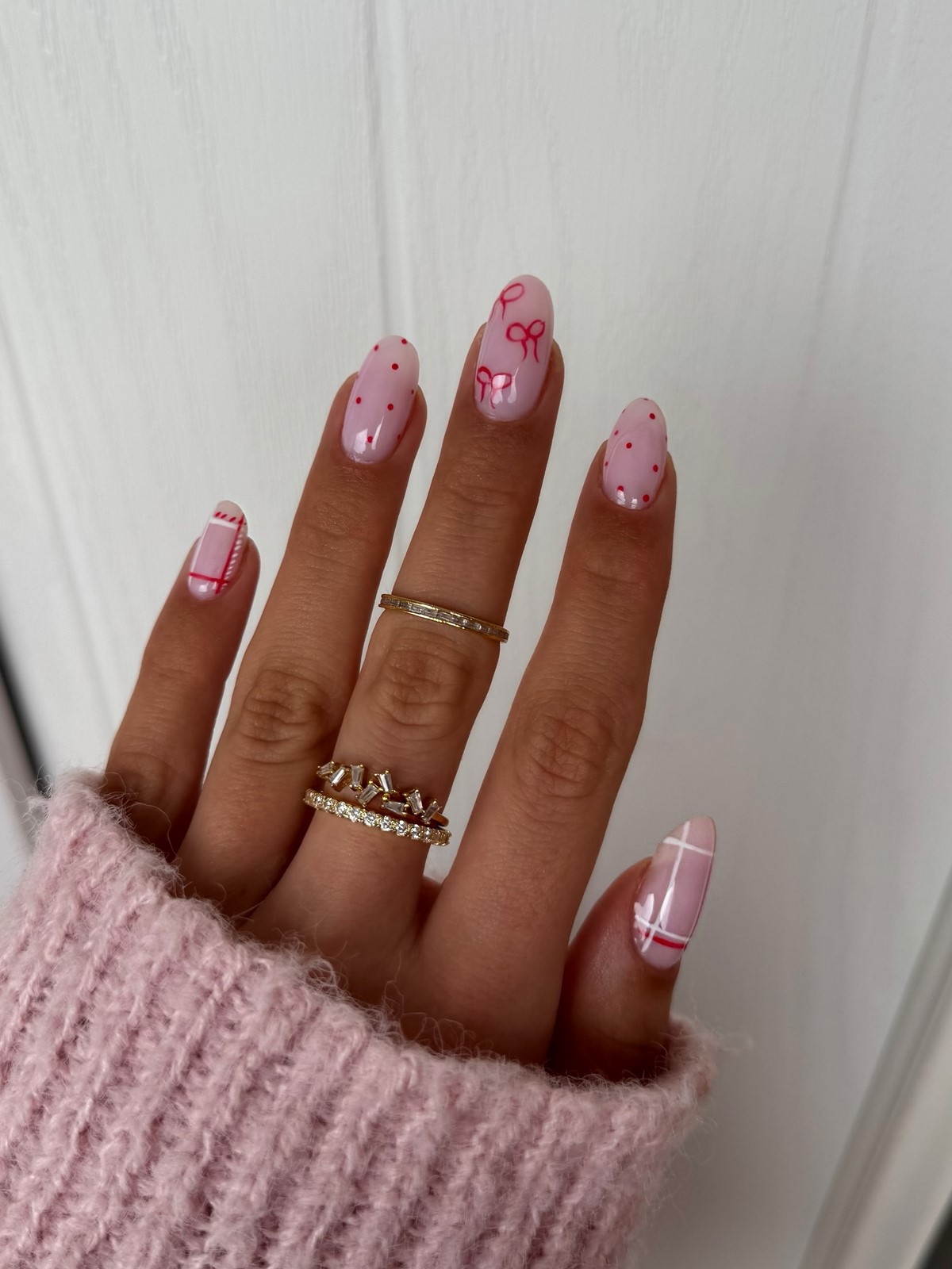 Маникюр на декабрь 2026: тренды месяца и идеи дизайна