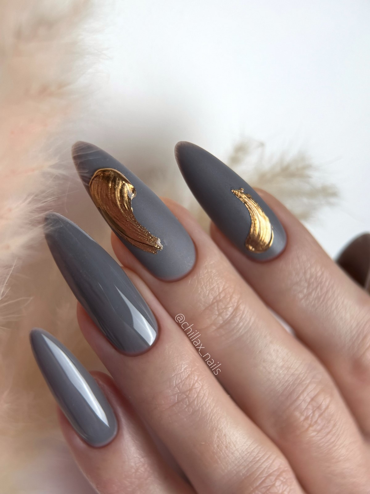 Маникюр на декабрь 2026: тренды месяца и идеи дизайна