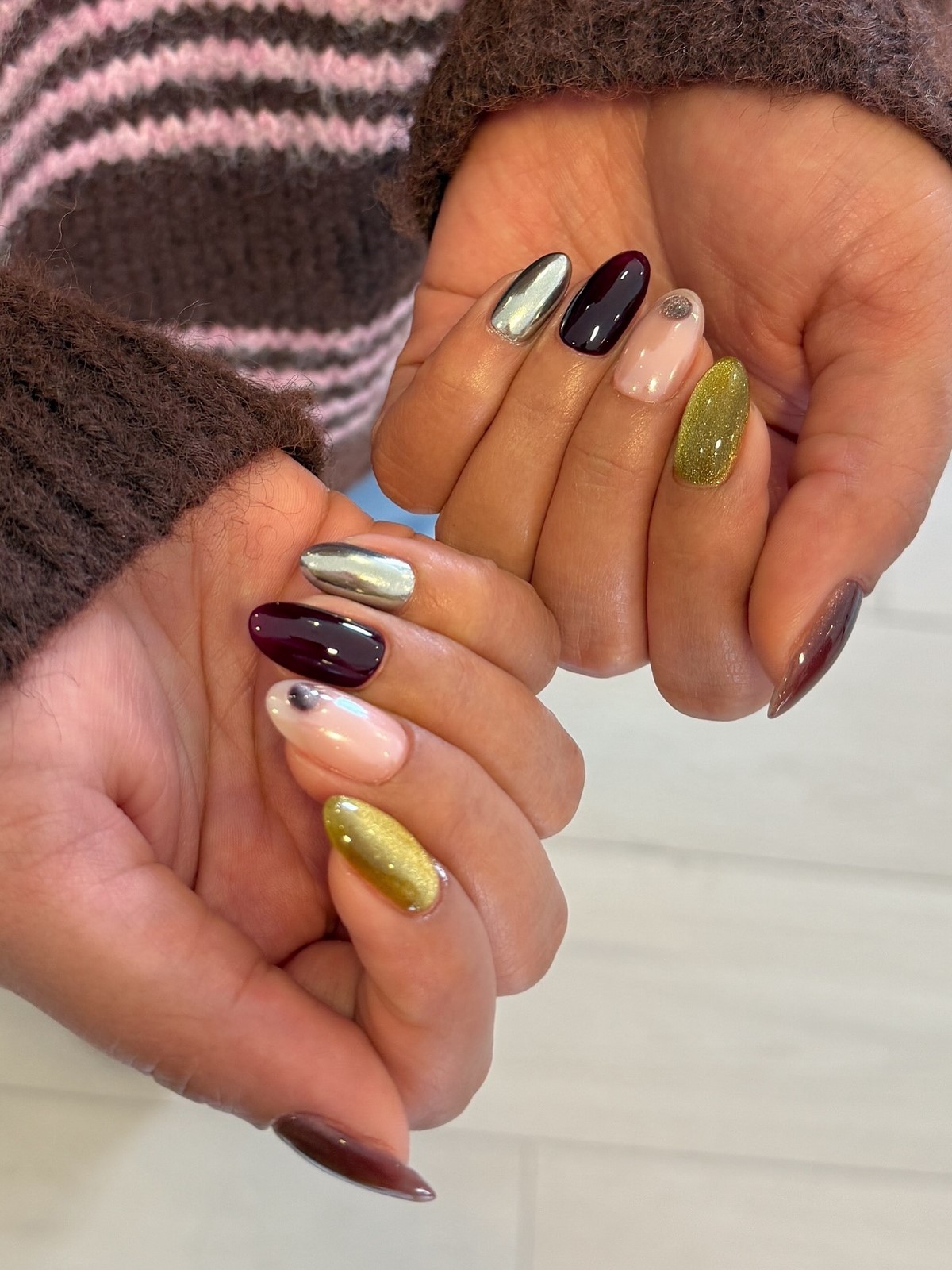 Маникюр на декабрь 2026: тренды месяца и идеи дизайна