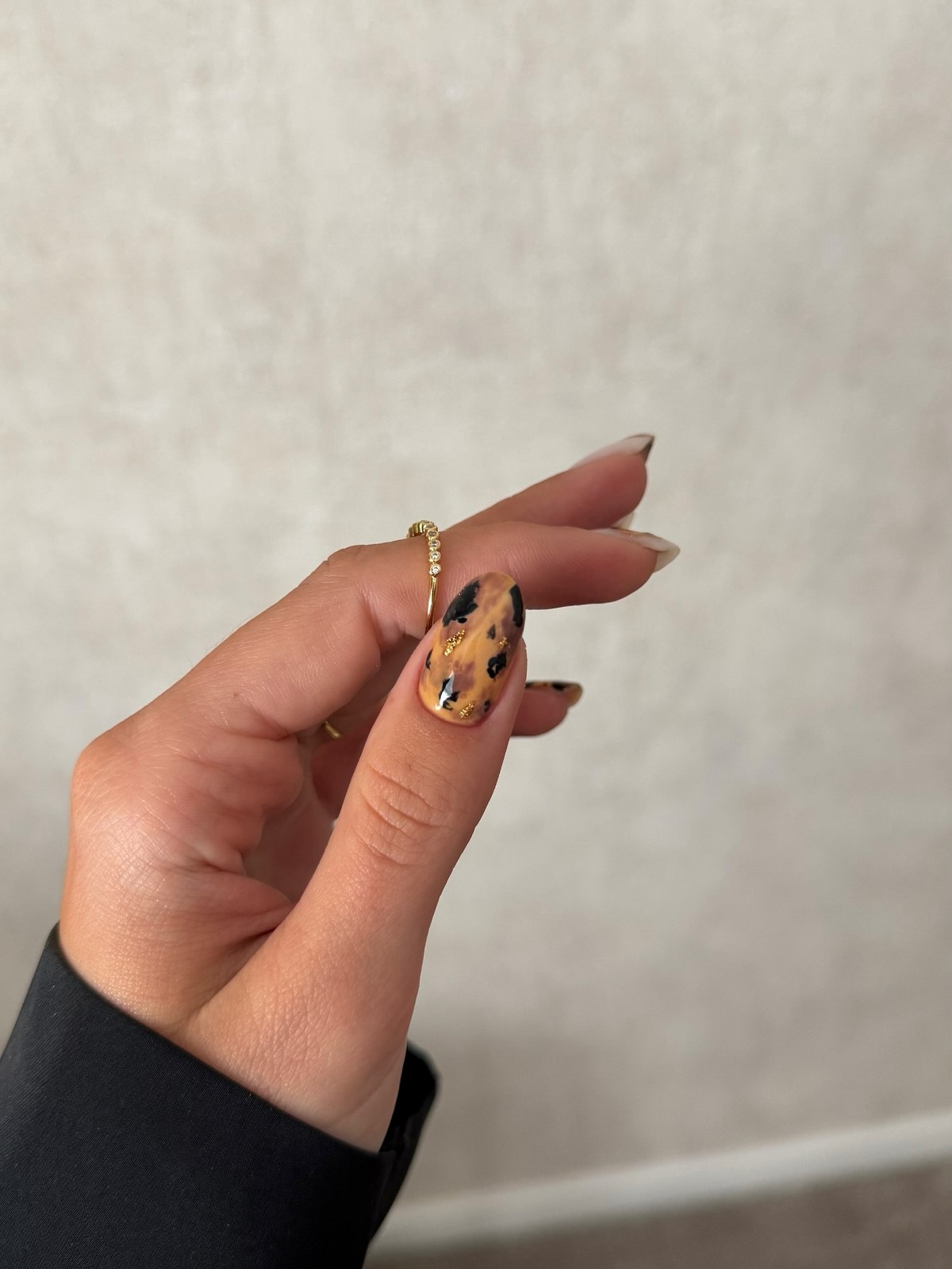 Маникюр на декабрь 2026: тренды месяца и идеи дизайна