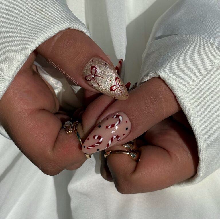 Бархатный маникюр на Новый год 2026: сияющий тренд