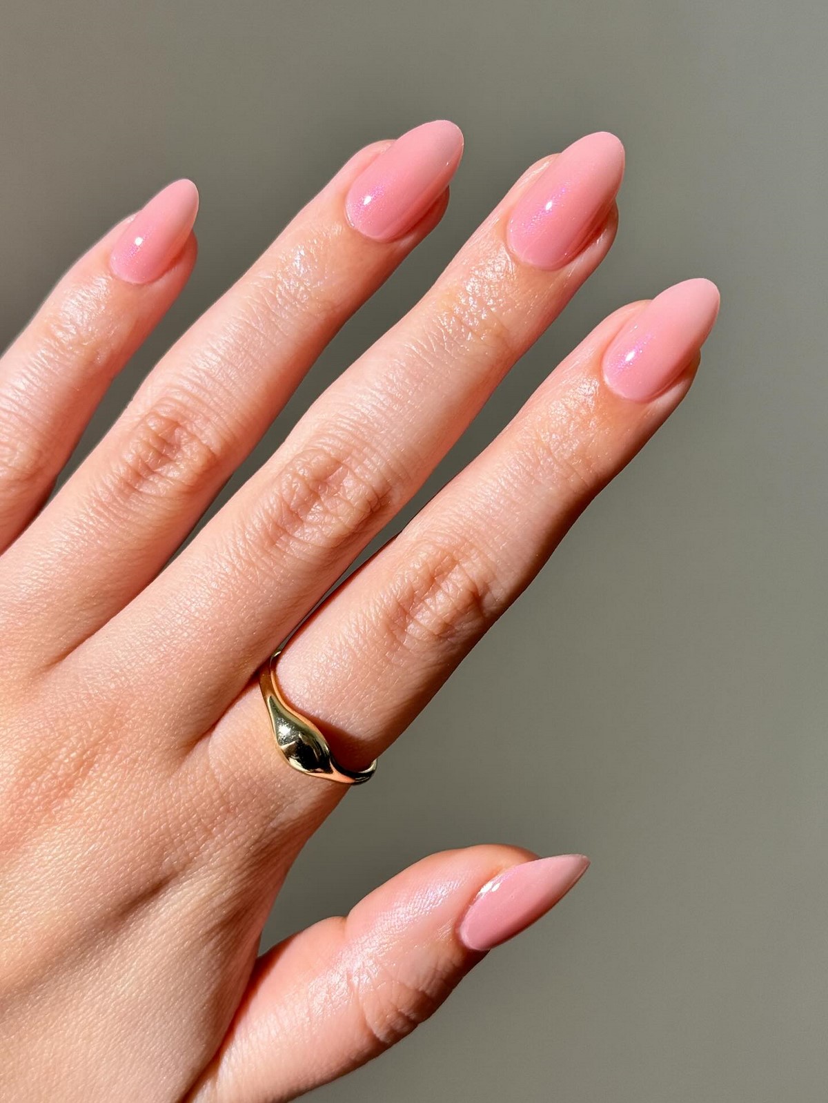 Зимний маникюр Clean Girl 2026-2027: эволюция чистоты