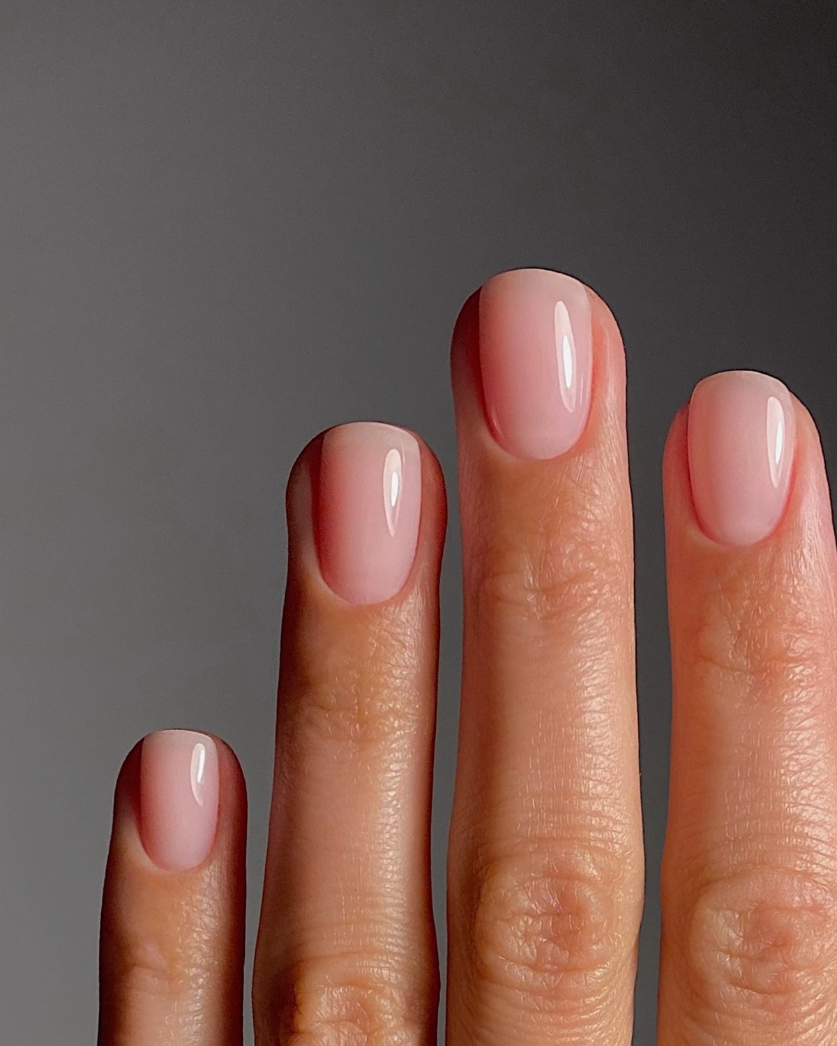 Зимний маникюр Clean Girl 2026-2027: эволюция чистоты