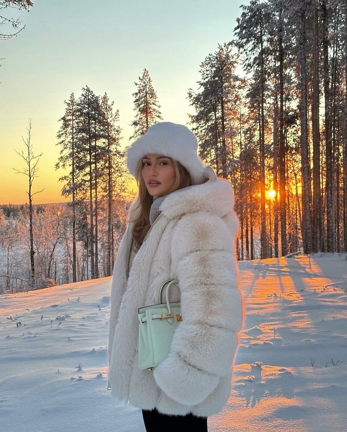 Меховая шапка: самый горячий тренд зимы 2026-2027