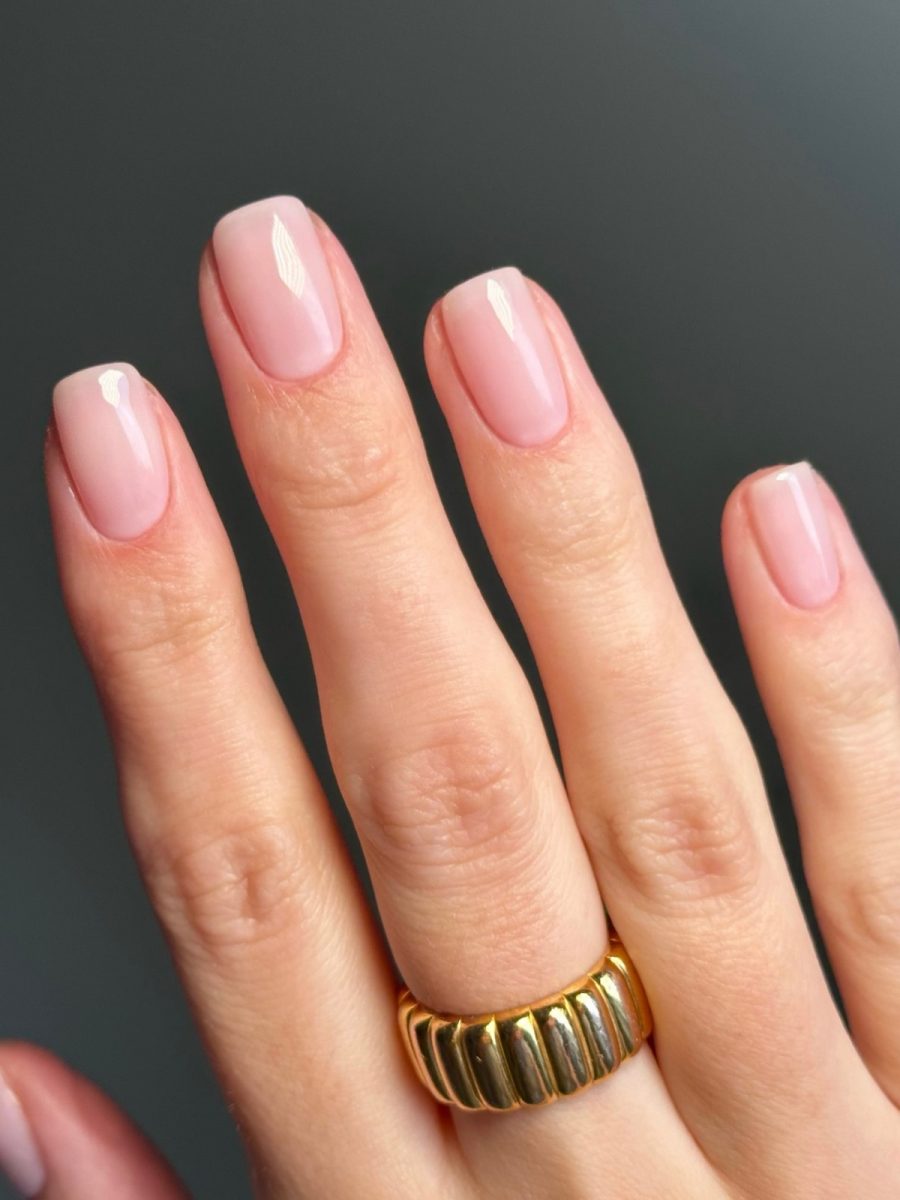 Спокойный маникюр на зиму 2026: универсальные тренды сезона