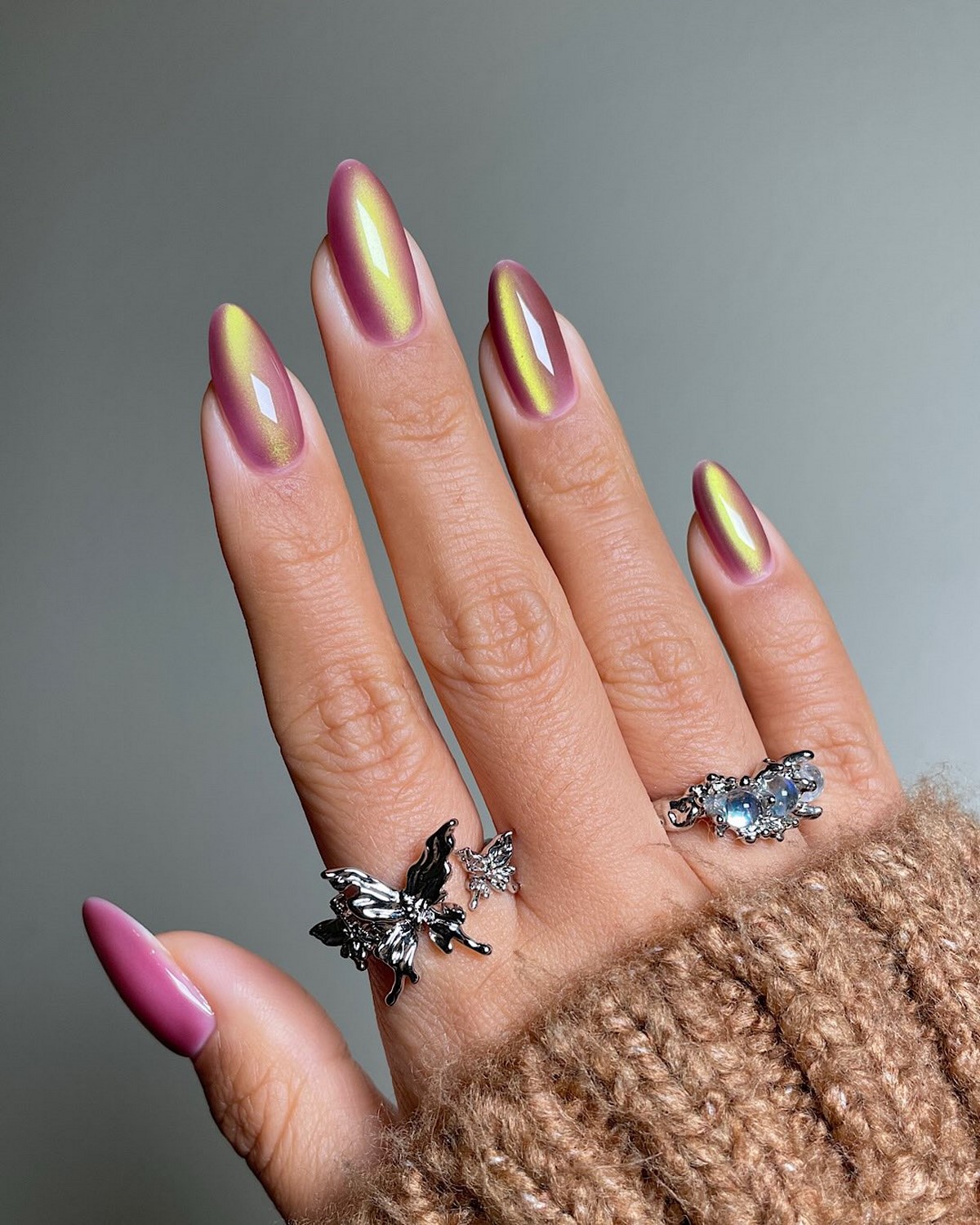 Кошачий глаз на зиму 2026: 5 идей для сияющих ногтей