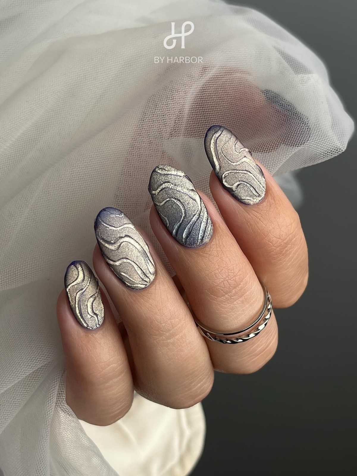 Glass Nails и эффект рифленого стекла – хит февраля 2026