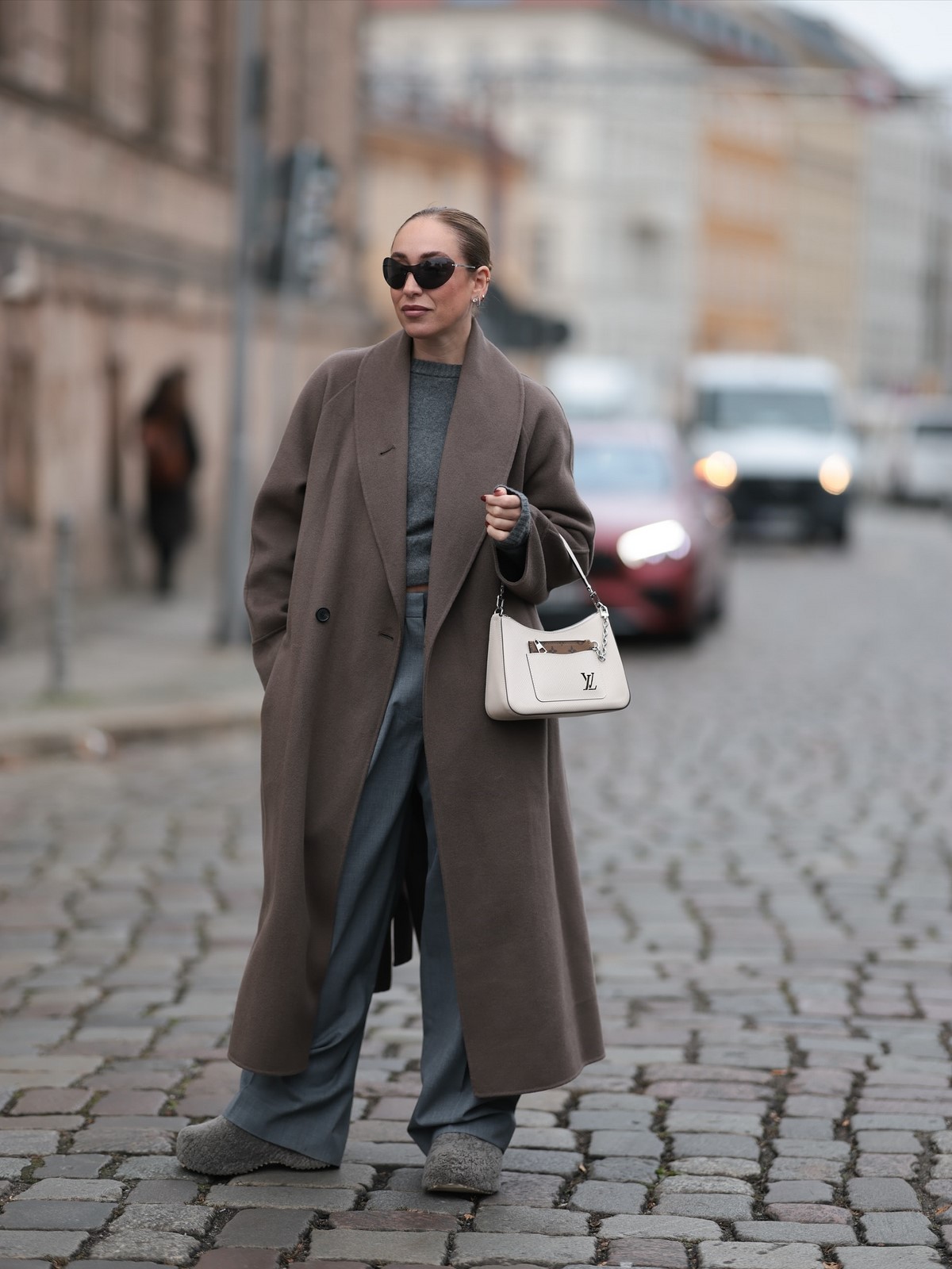 Модная верхняя одежда на весну 2026: что носят сейчас