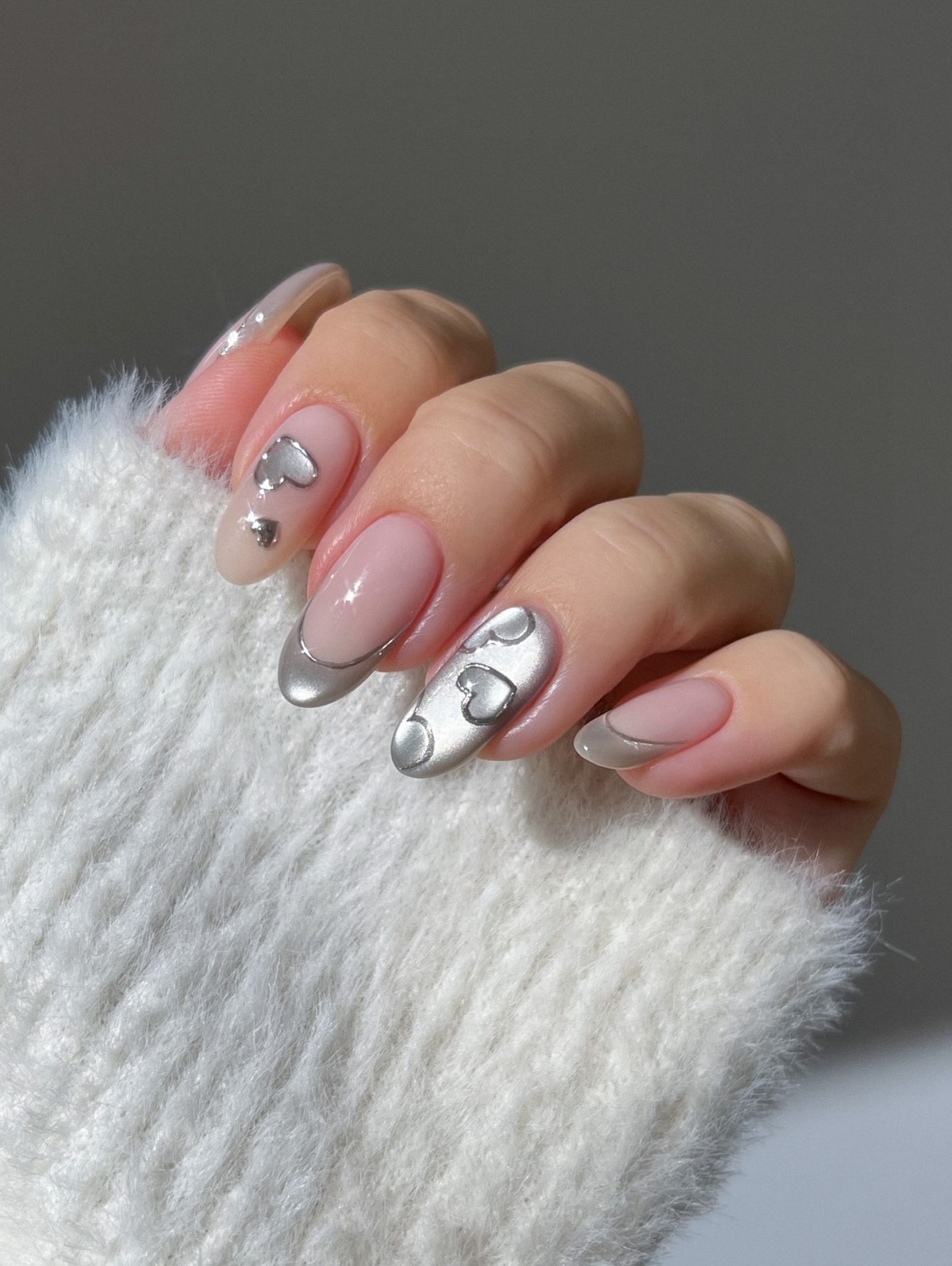 Кошачий глаз на зиму 2026: 5 идей для сияющих ногтей