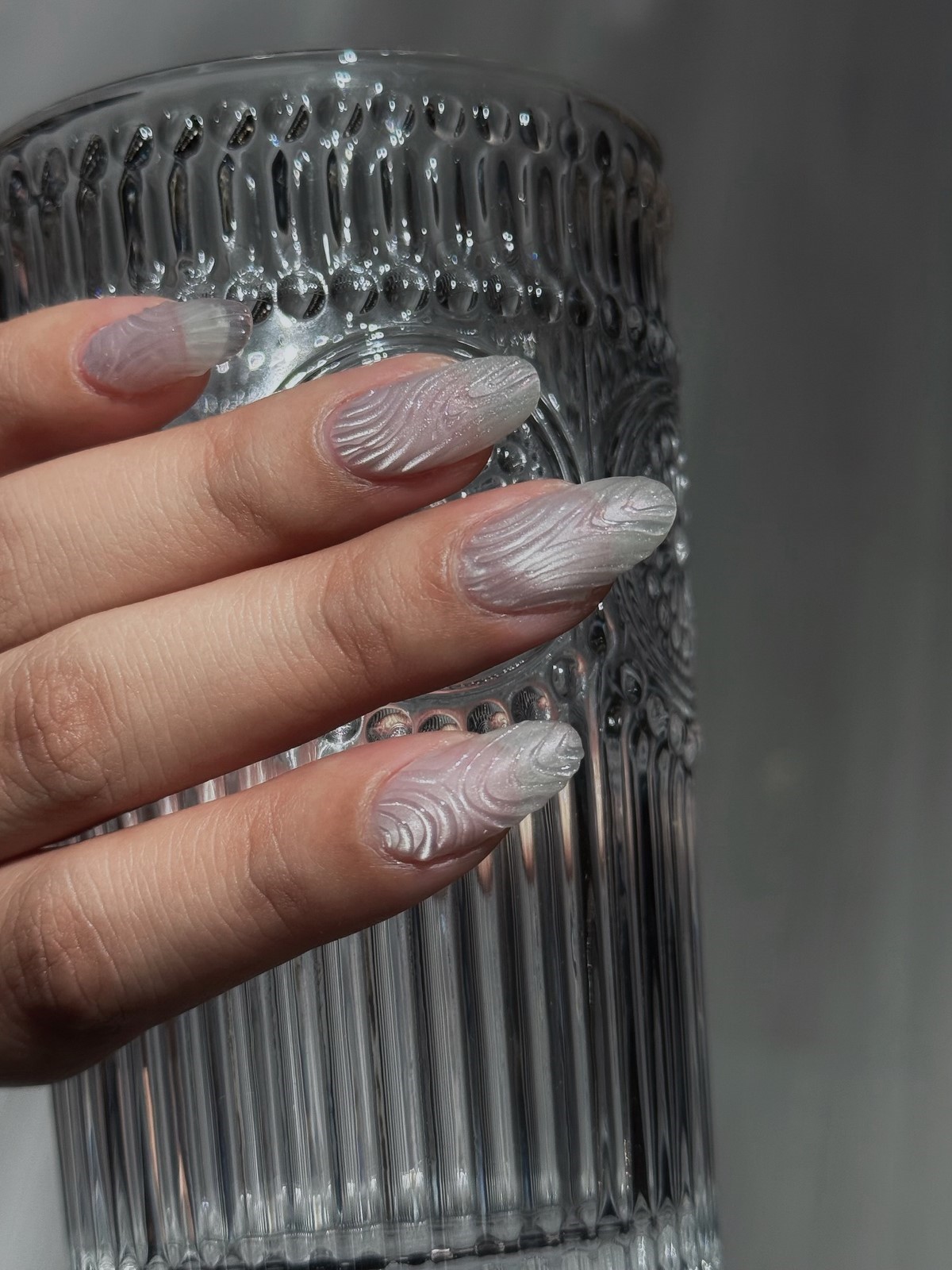 Glass Nails и эффект рифленого стекла – хит февраля 2026