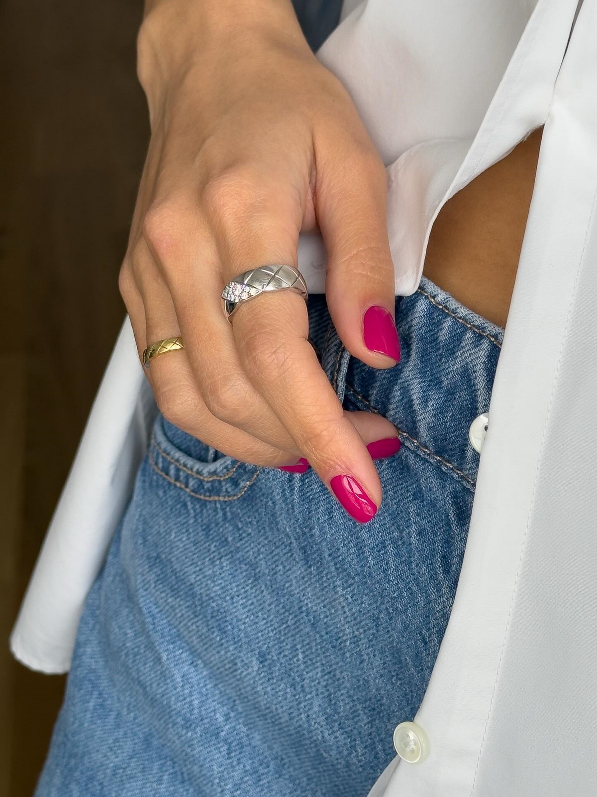 Маникюр без дизайна на короткие ногти для аккуратного образа