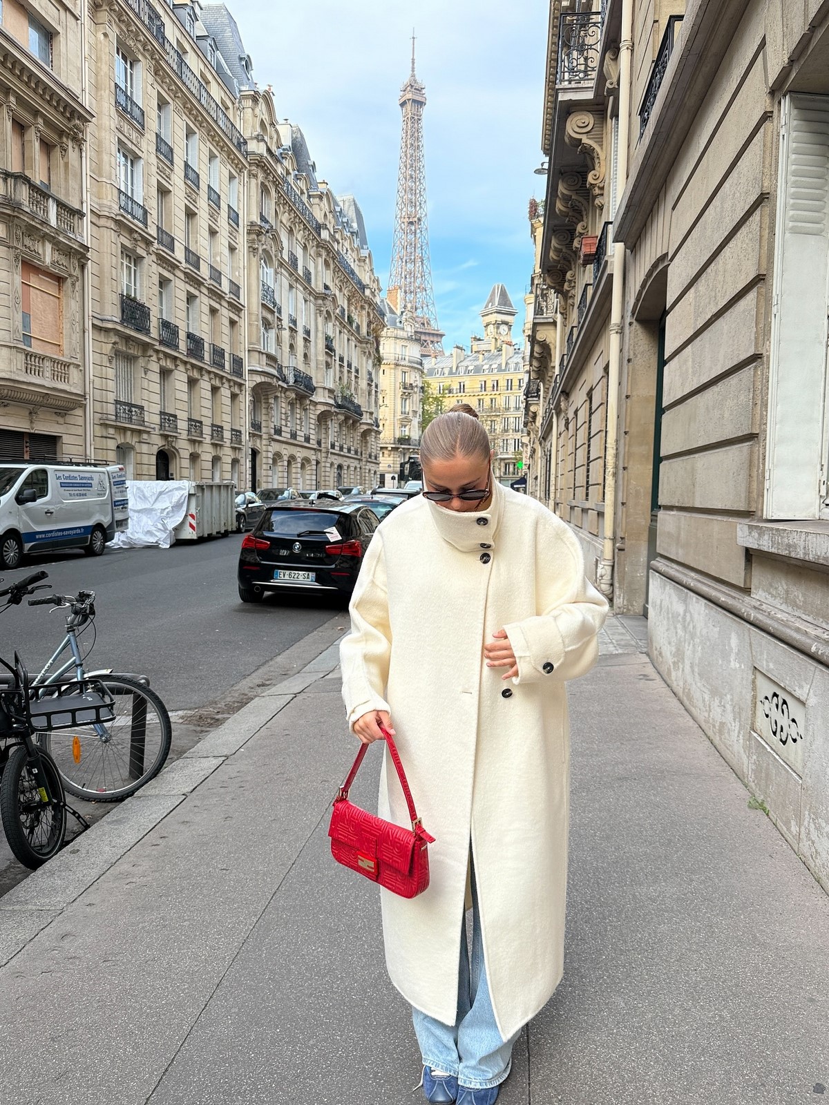 Модная верхняя одежда на весну 2026: что носят сейчас