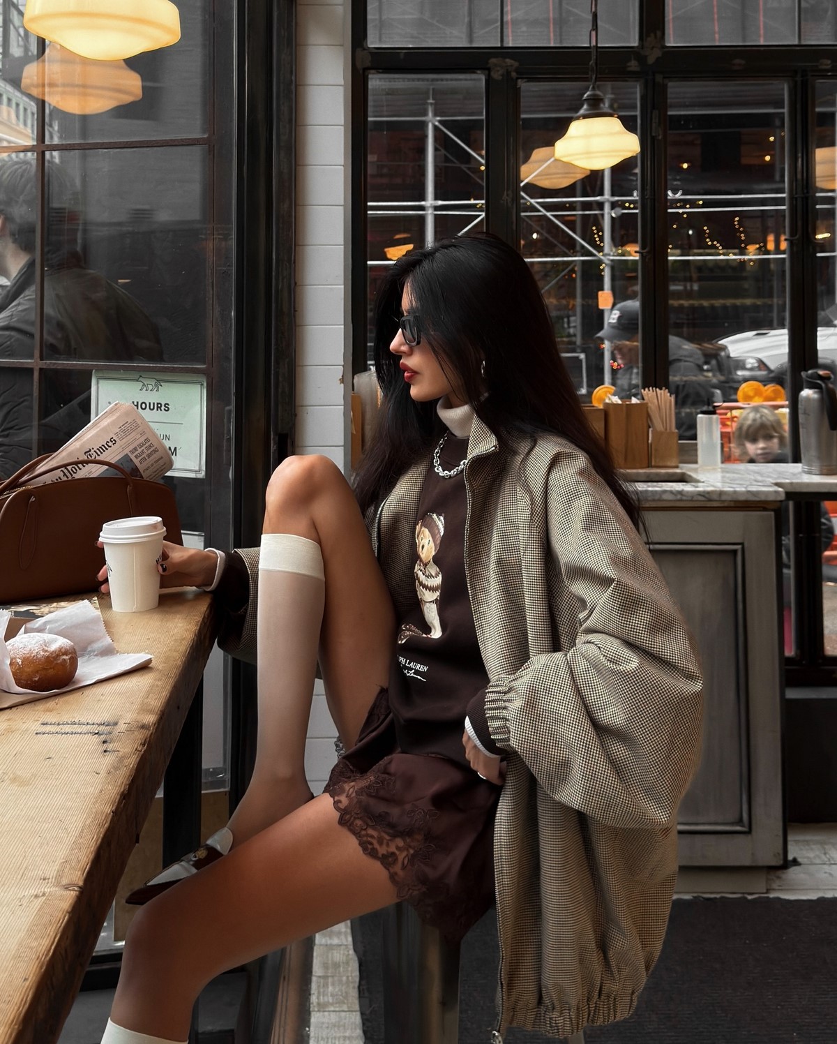 Модная верхняя одежда на весну 2026: что носят сейчас