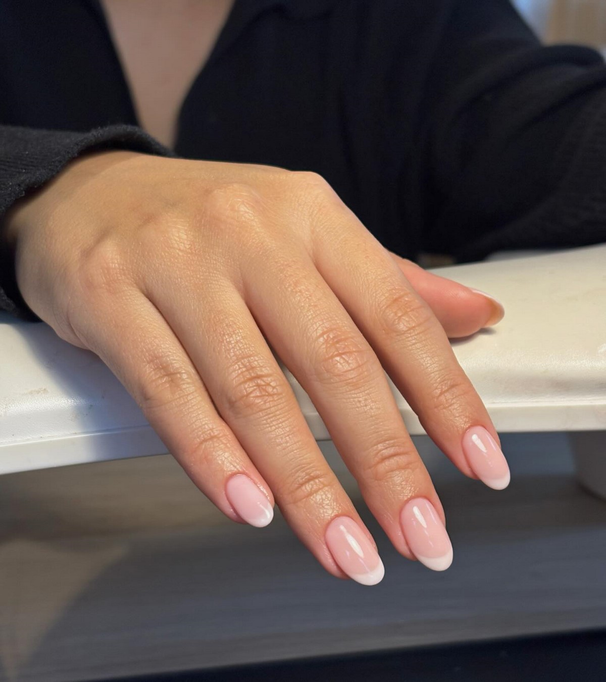 Идеальный белый френч зимой 2026 как символ стиля