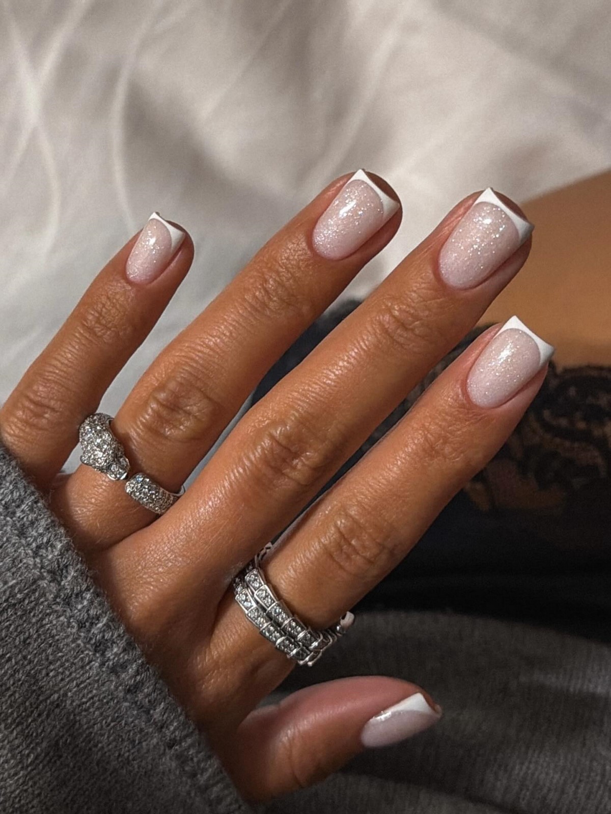 Идеальный белый френч зимой 2026 как символ стиля