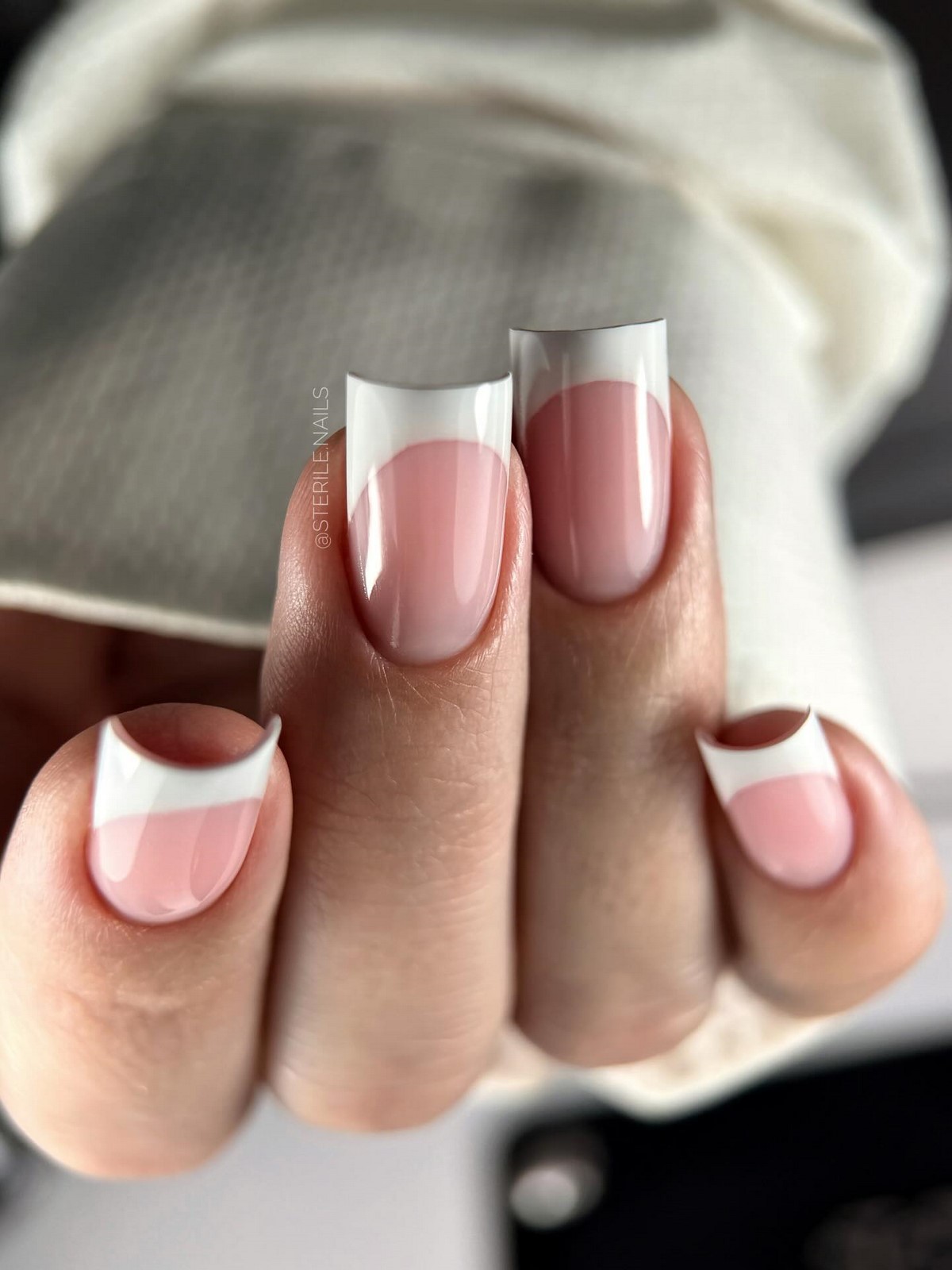 Идеальный белый френч зимой 2026 как символ стиля