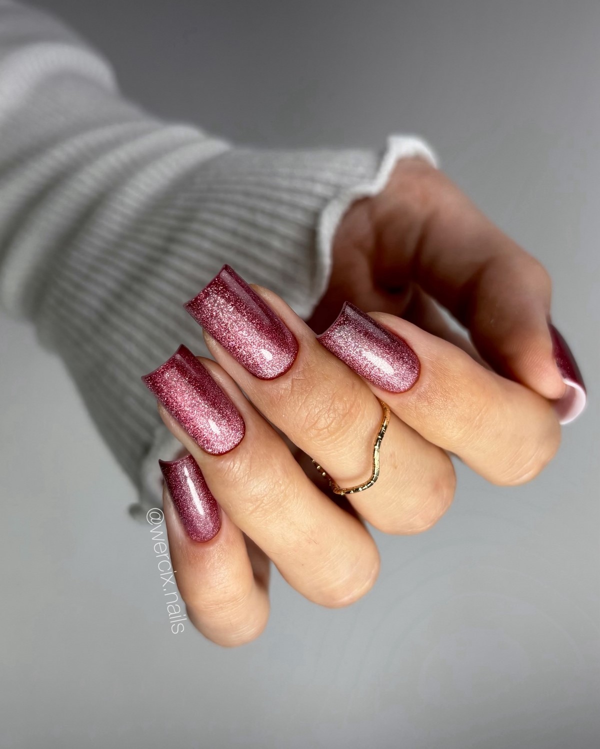 Кошачий глаз на зиму 2026: 5 идей для сияющих ногтей