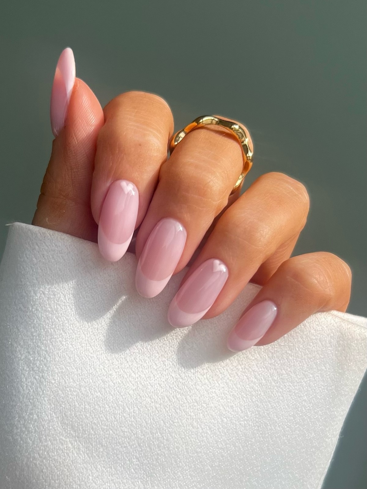 Нежные дизайны ногтей на февраль 2026, которые влюбляют