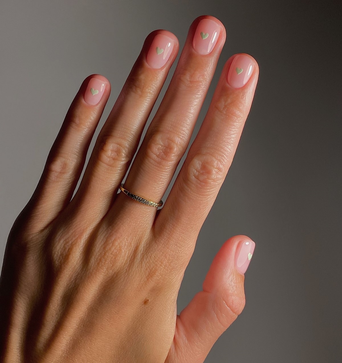 Нежные дизайны ногтей на февраль 2026, которые влюбляют