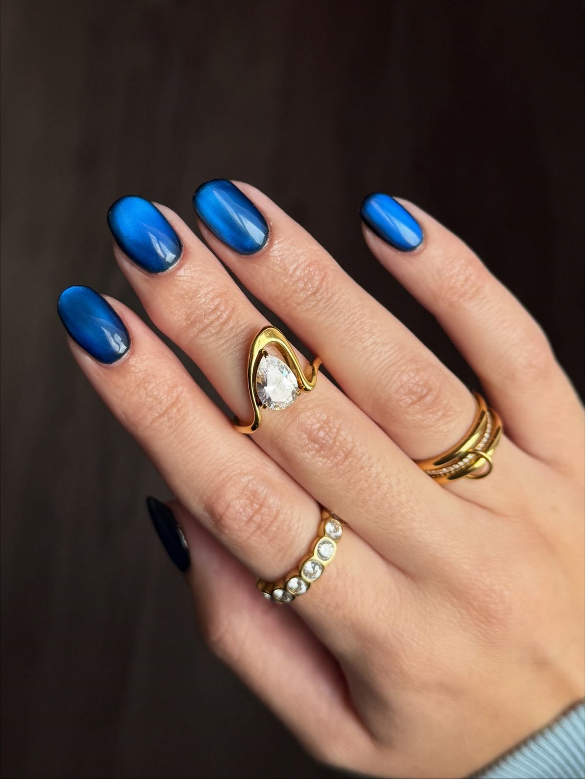 Нежное сияние на ногтях зимой 2026 – тренд, который смотрится дорого