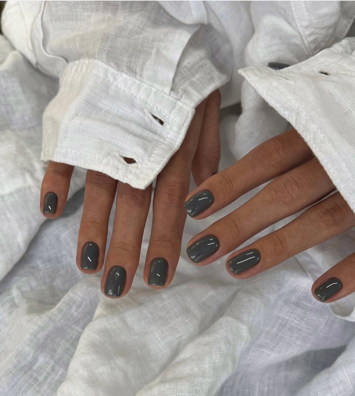 4 самые модные оттенки маникюра сезона 2026