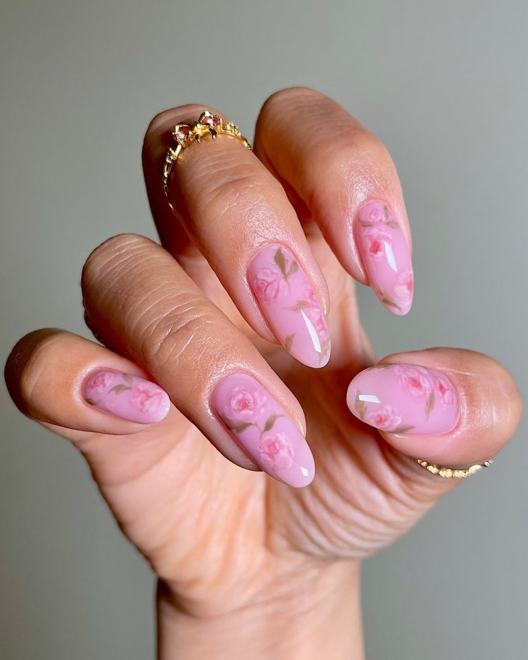 Нежные цвета для ногтей, которые выглядят свежо и дорого