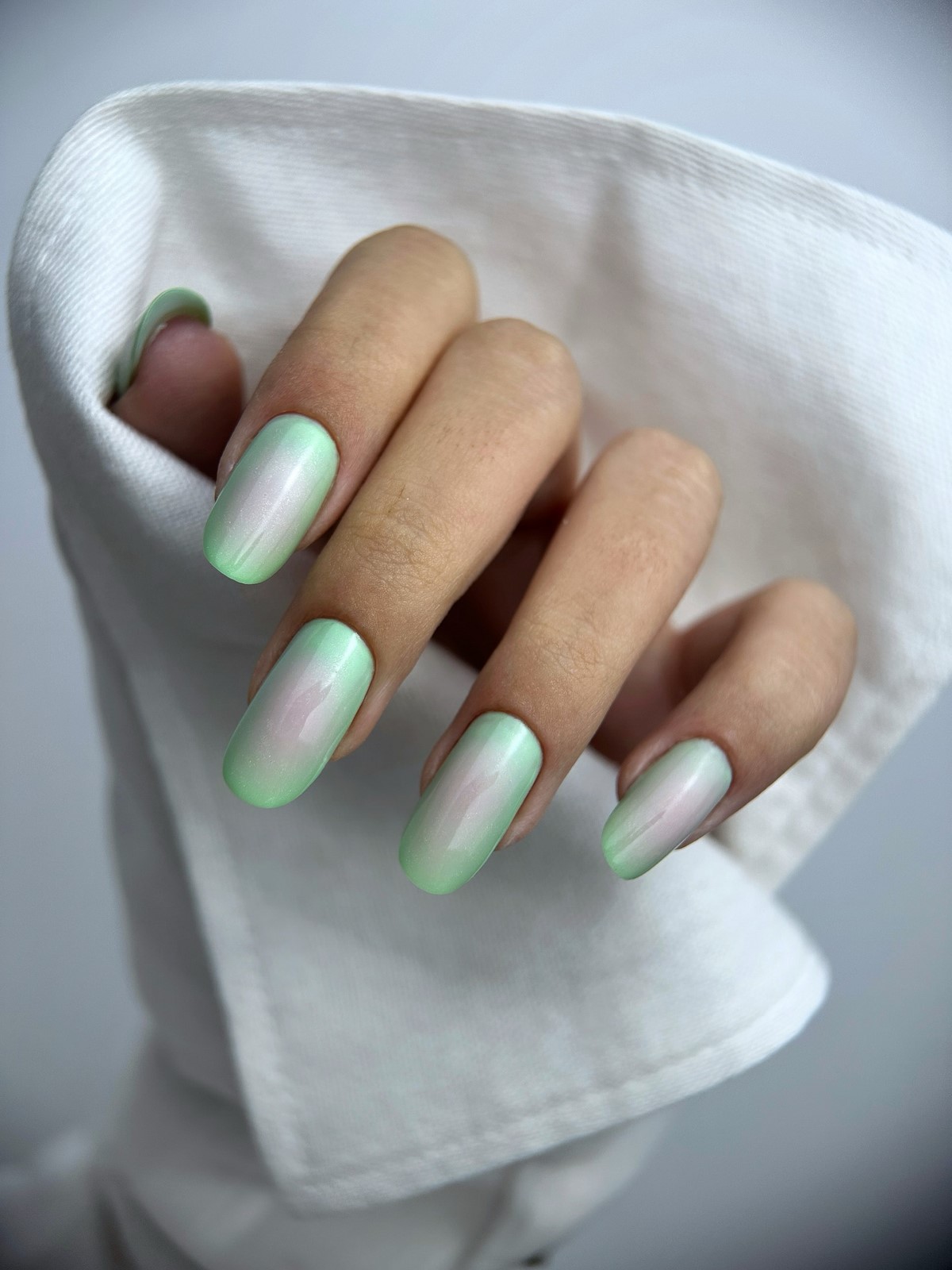 Маникюр на весну 2026: самые модные новинки сезона