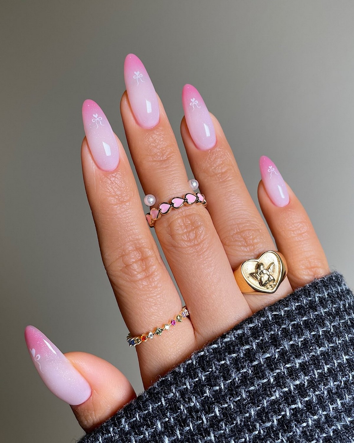 Эти формы ногтей визуально удлиняют пальцы и стройнят руки