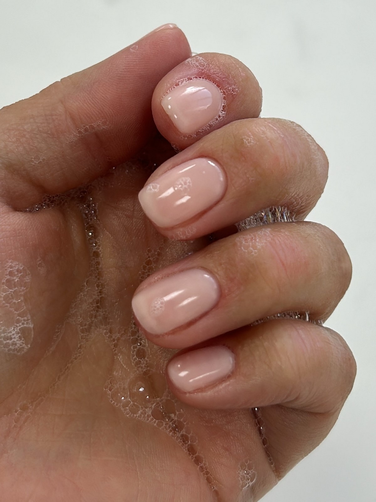 Эти оттенки идеально смотрятся на коротких ногтях