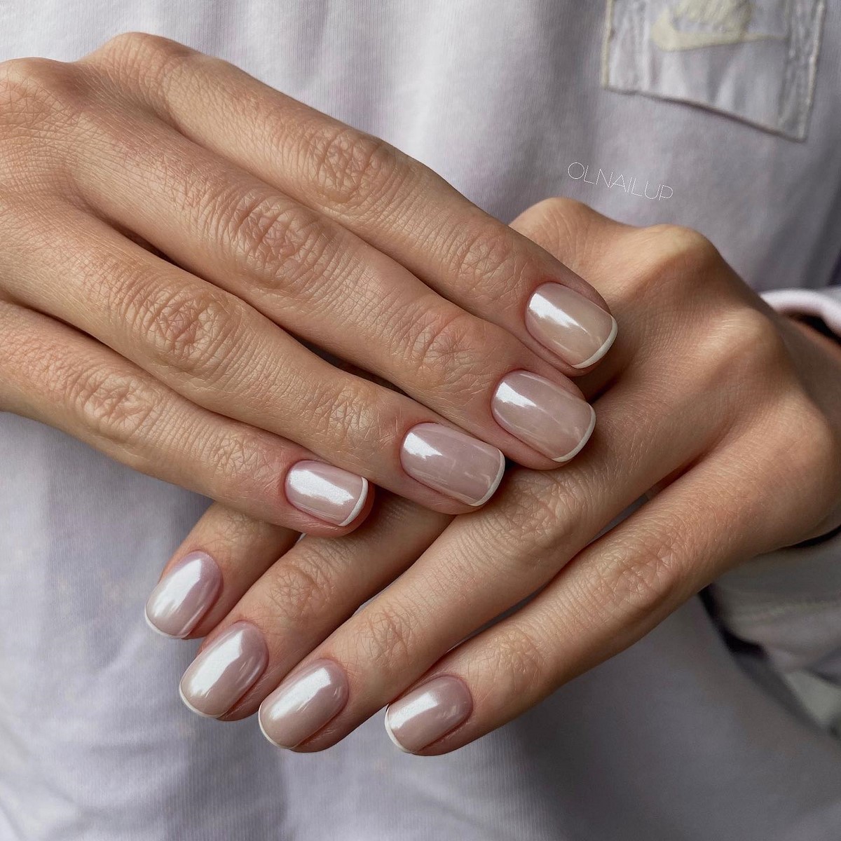 Микрофренч этой весны: тонкая линия, которая меняет весь маникюр