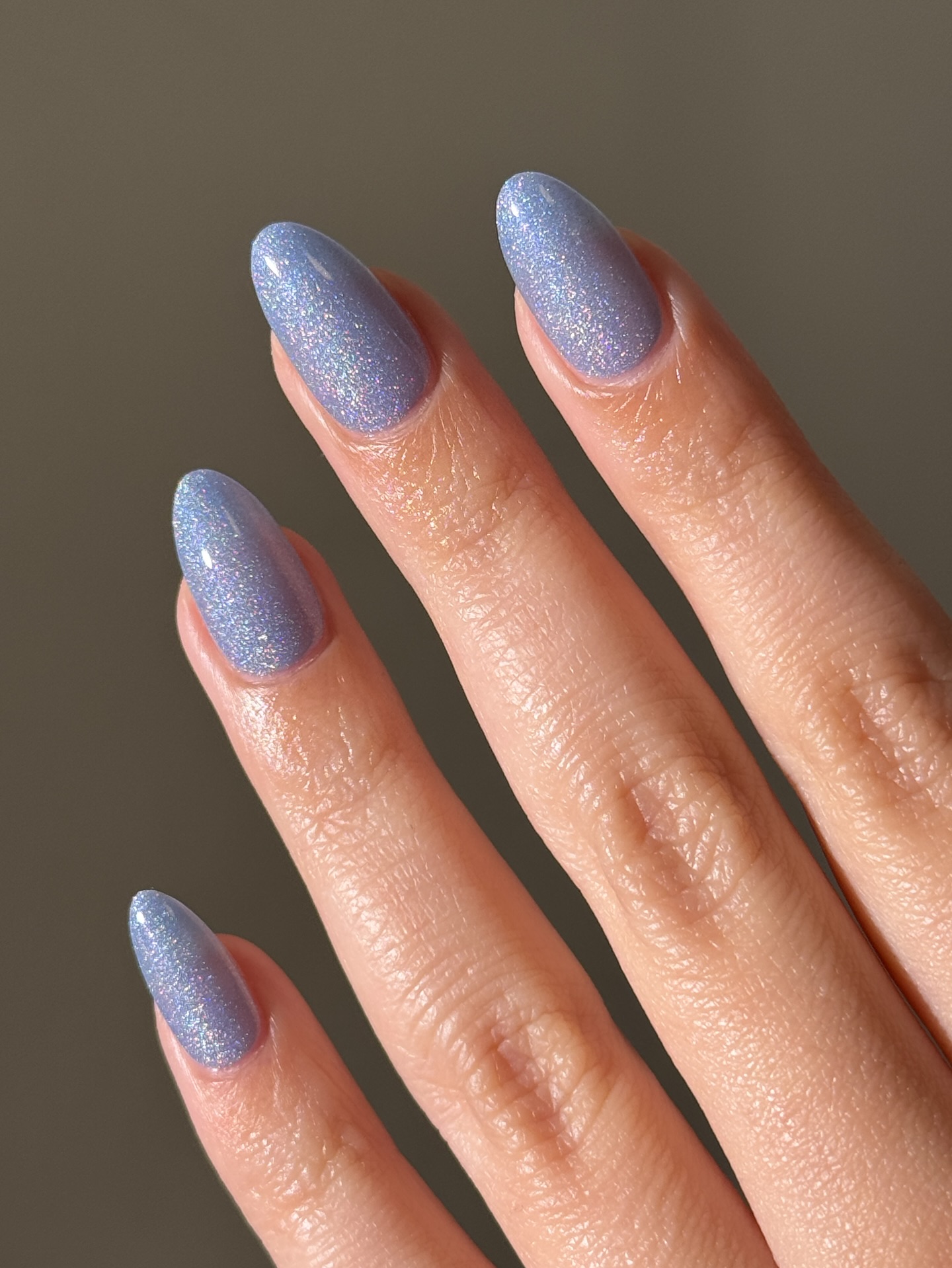 Нежные цвета для ногтей, которые выглядят свежо и дорого