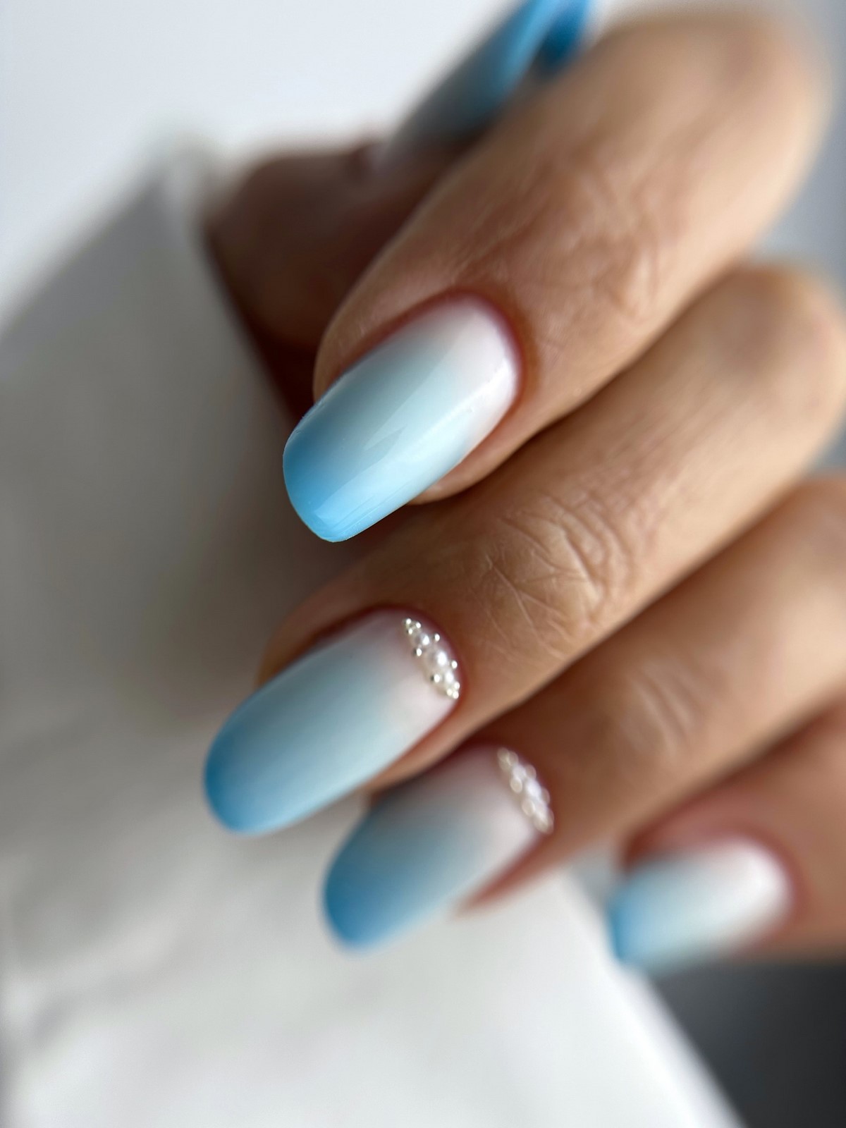 Пастельный маникюр весны 2026: красивые оттенки и дизайны