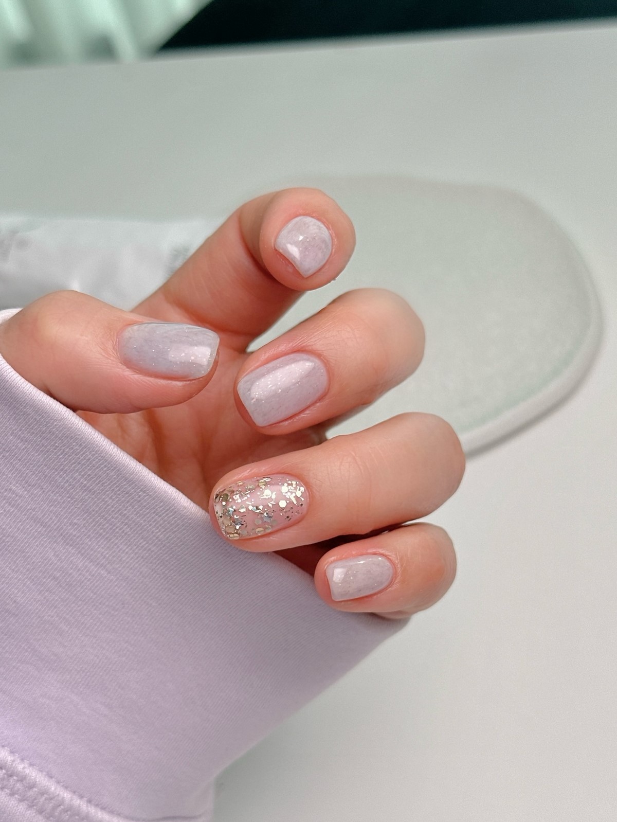 Эти оттенки идеально смотрятся на коротких ногтях