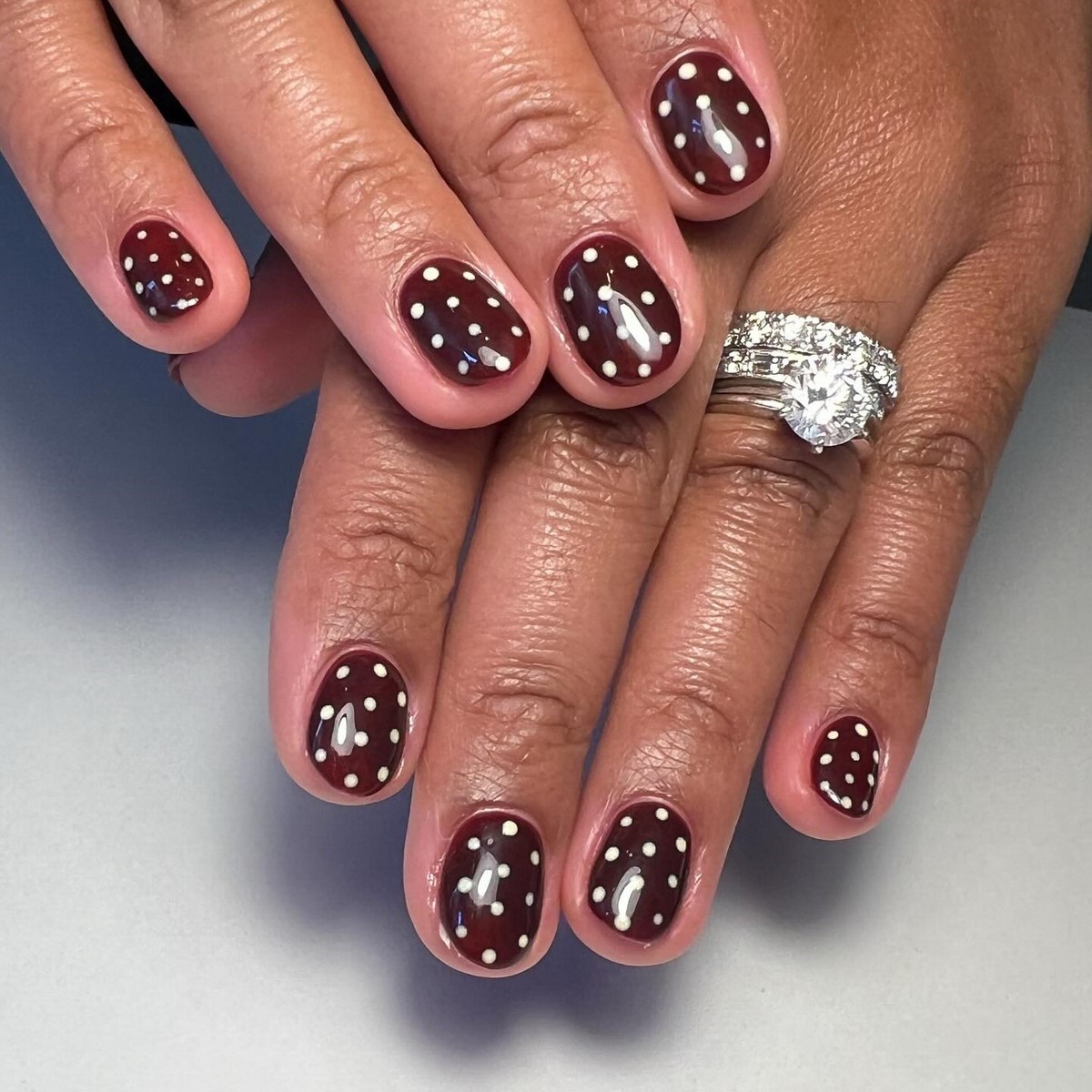 Polka Dots nails весной 2026: самый игривый тренд маникюра, который стал универсальным