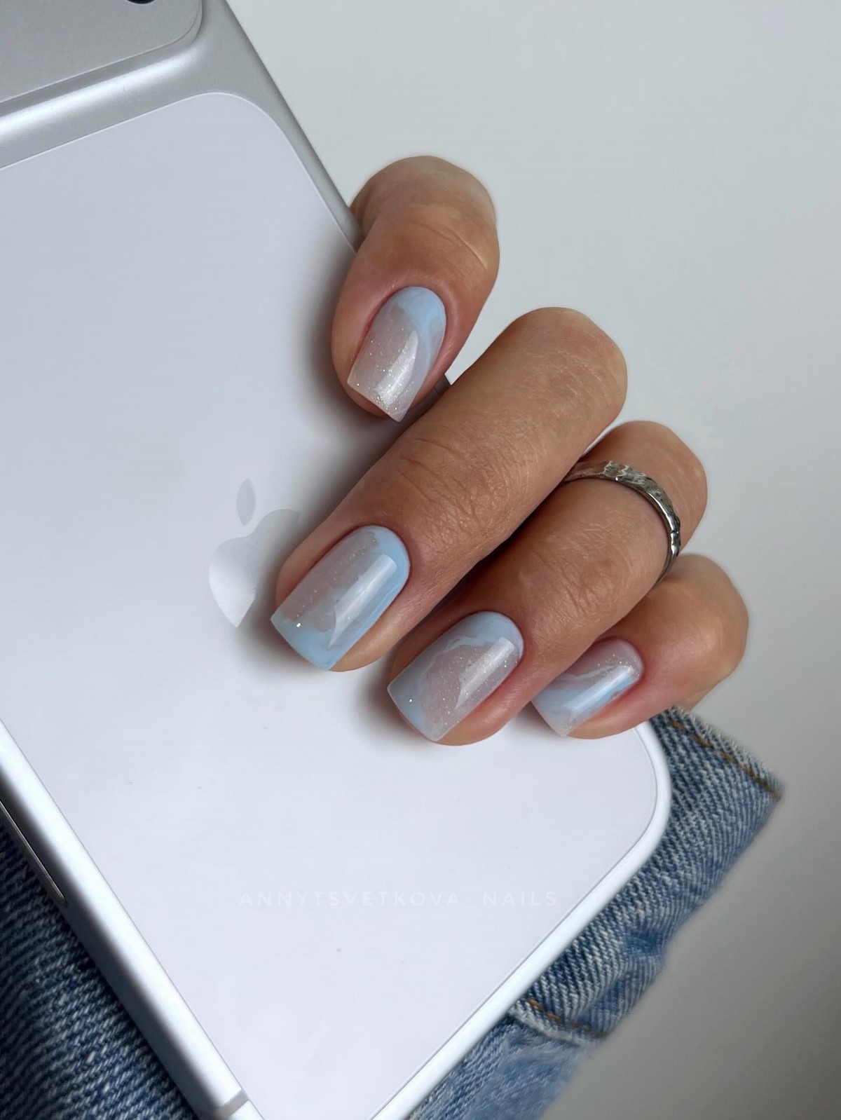 Эти оттенки идеально смотрятся на коротких ногтях