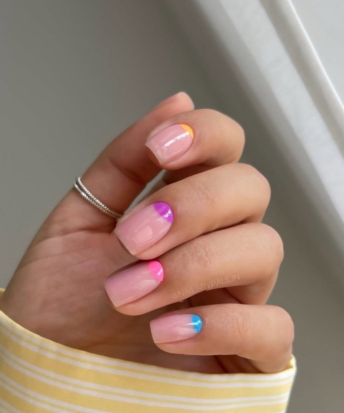 Эти оттенки идеально смотрятся на коротких ногтях