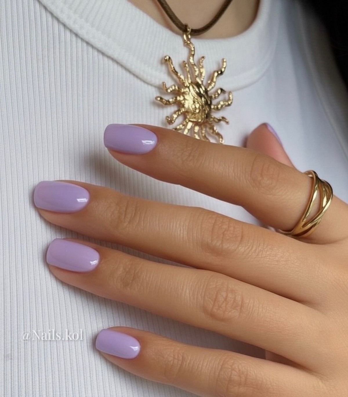 Эти оттенки идеально смотрятся на коротких ногтях