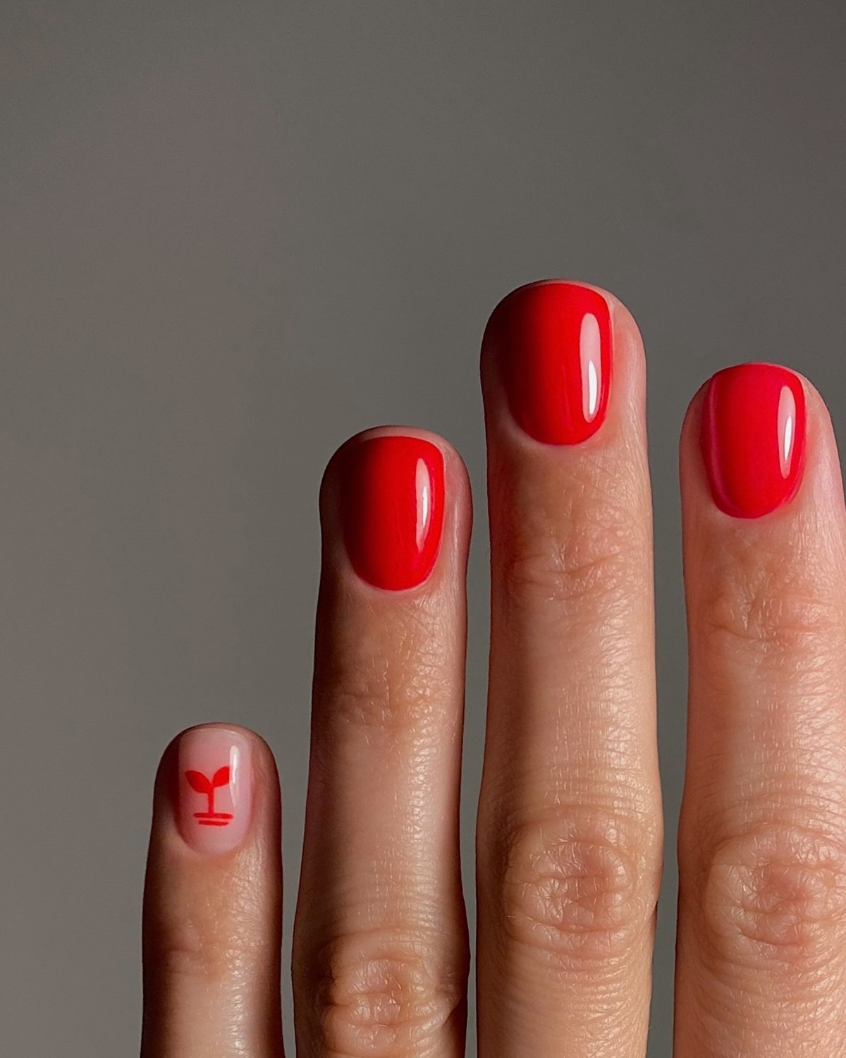 Эти оттенки идеально смотрятся на коротких ногтях