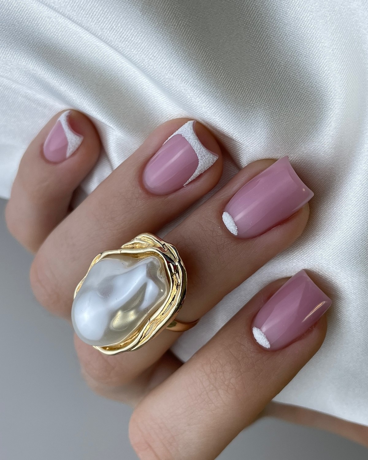 Маникюр на весну 2026: самые модные новинки сезона