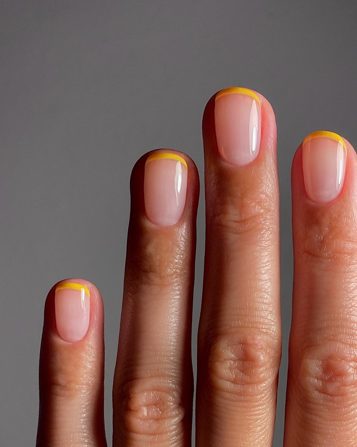 Маникюр на весну 2026: самые модные новинки сезона