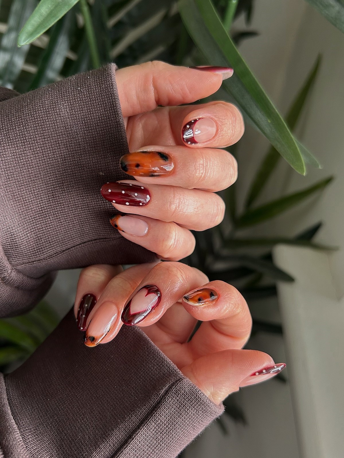 Polka Dots nails весной 2026: самый игривый тренд маникюра, который стал универсальным