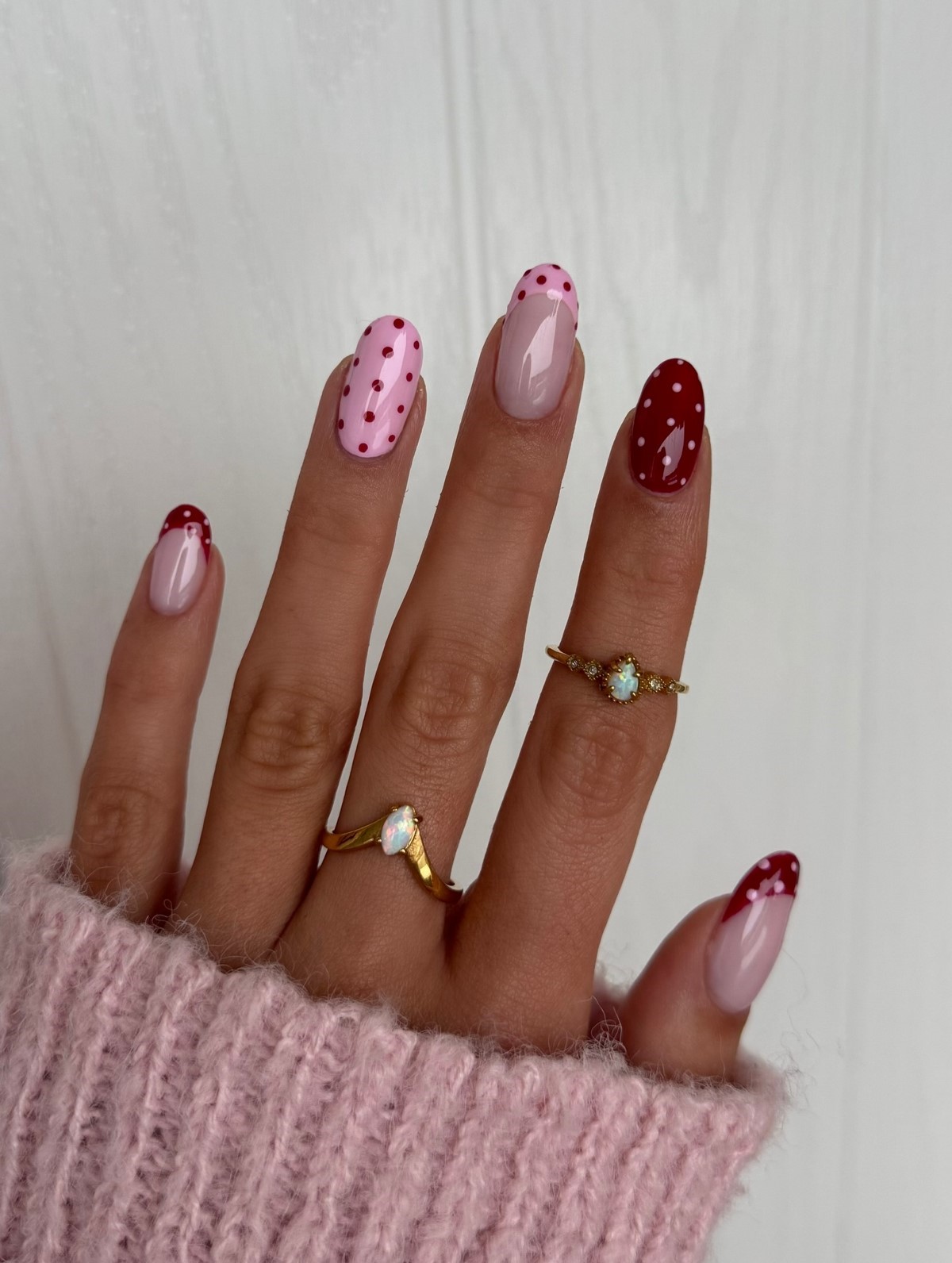 Polka Dots nails весной 2026: самый игривый тренд маникюра, который стал универсальным