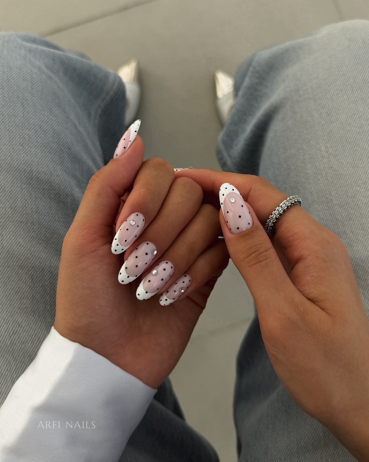 Polka Dots nails весной 2026: самый игривый тренд маникюра, который стал универсальным