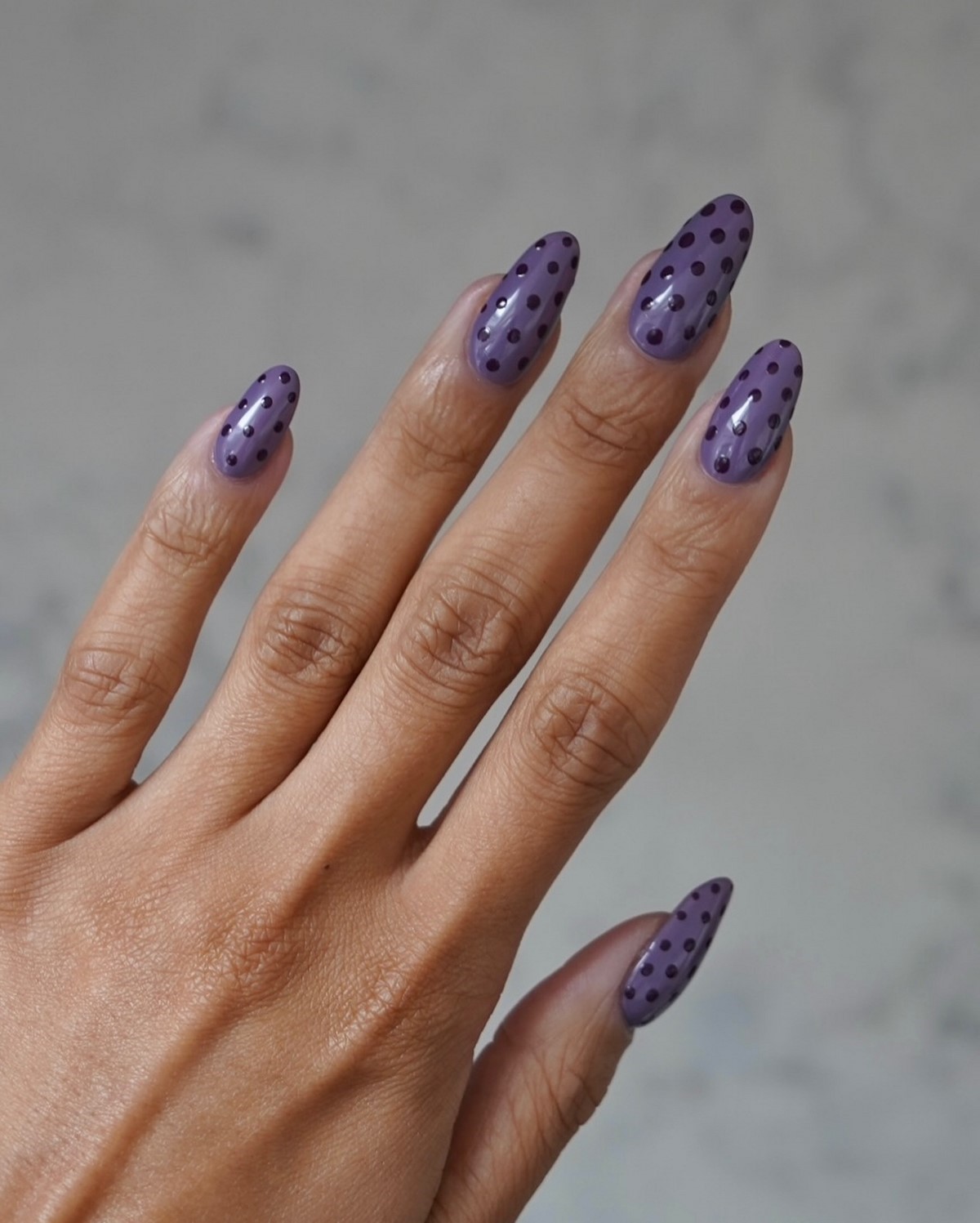 Polka Dots nails весной 2026: самый игривый тренд маникюра, который стал универсальным