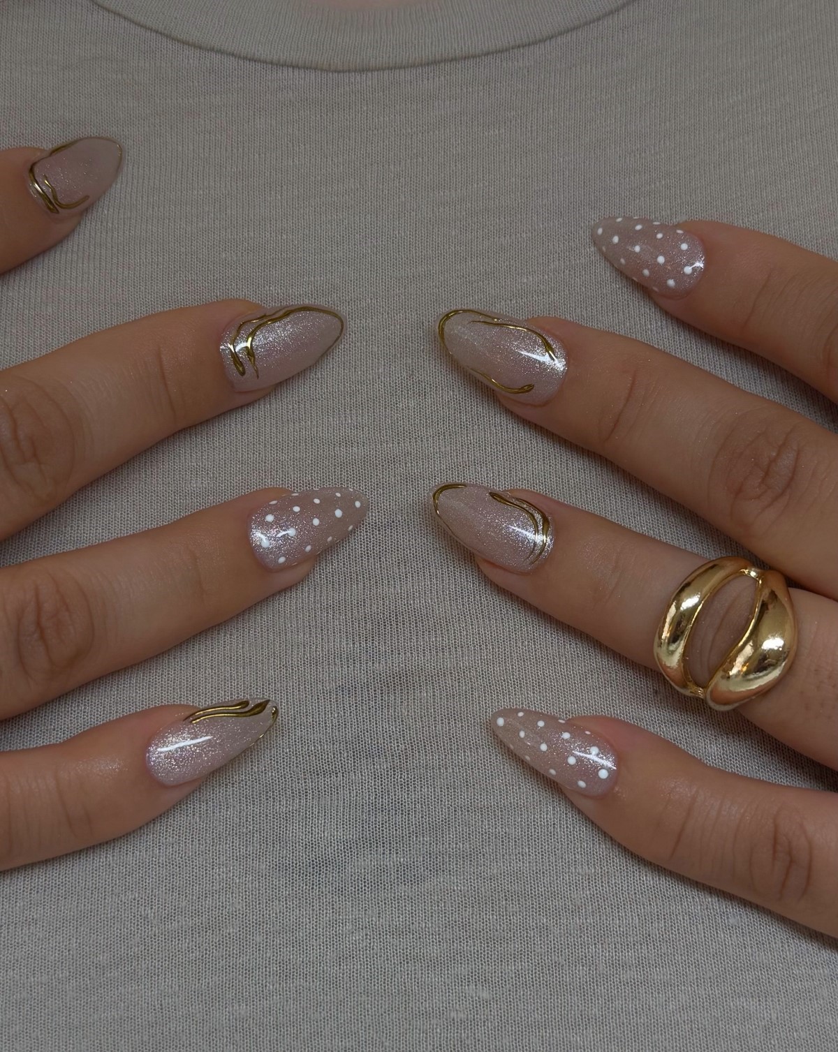 Polka Dots nails весной 2026: самый игривый тренд маникюра, который стал универсальным