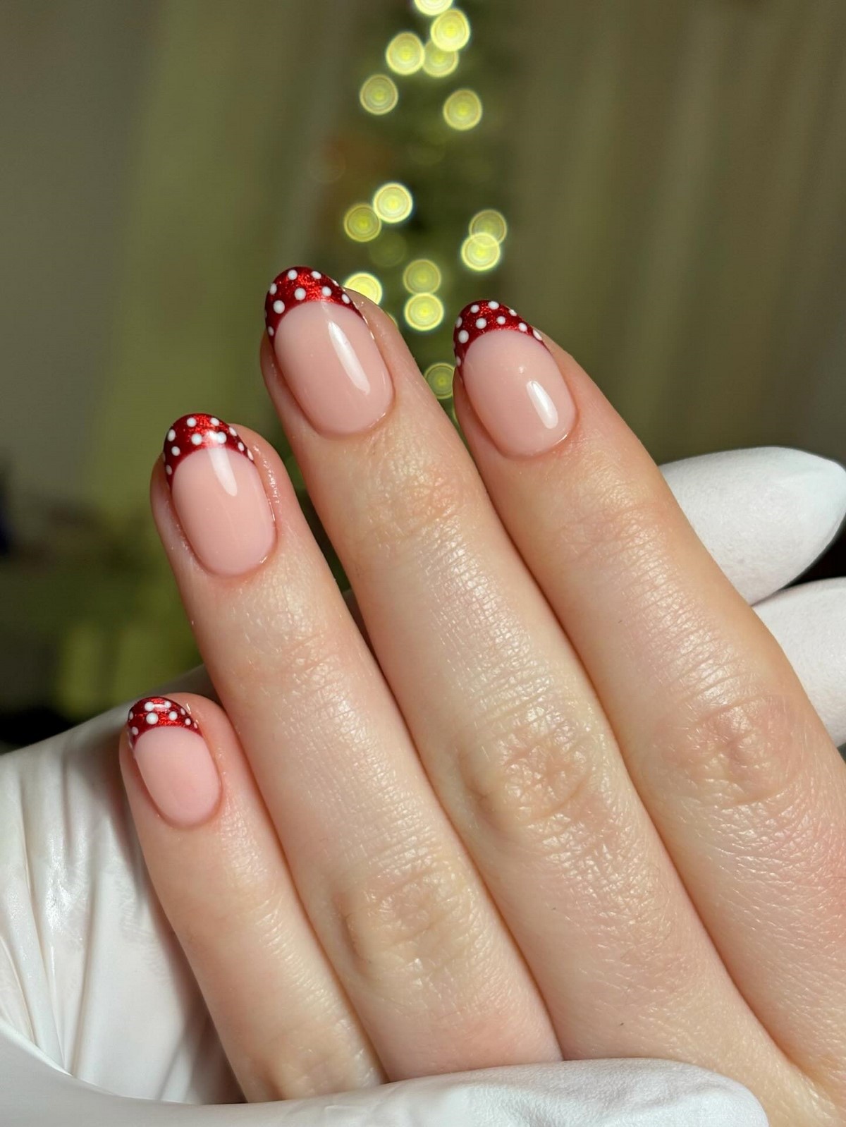 Polka Dots nails весной 2026: самый игривый тренд маникюра, который стал универсальным