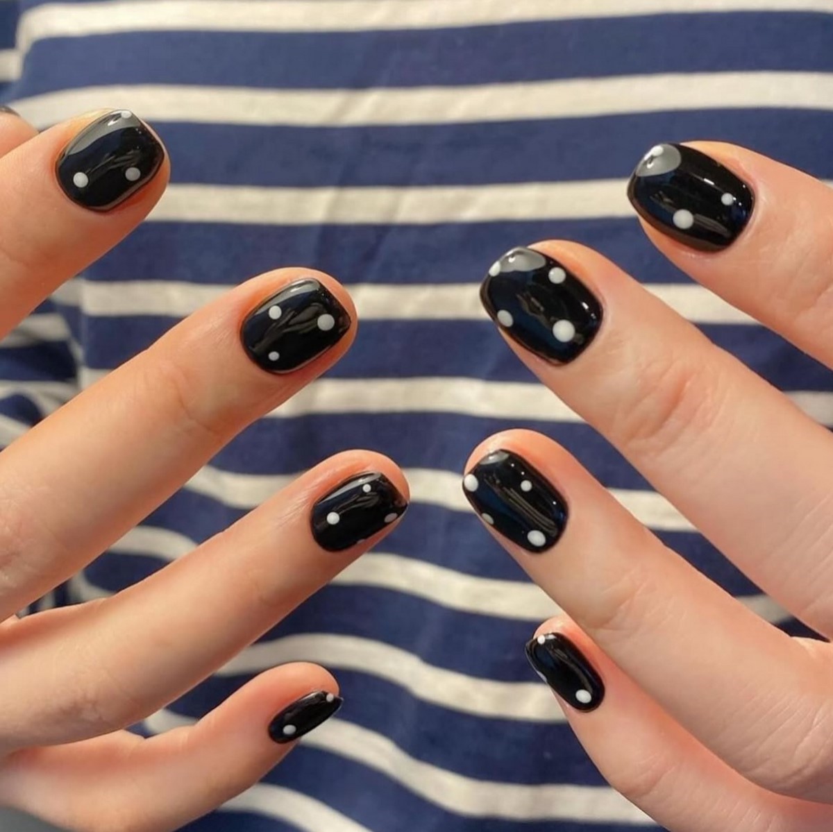 Polka Dots nails весной 2026: самый игривый тренд маникюра, который стал универсальным