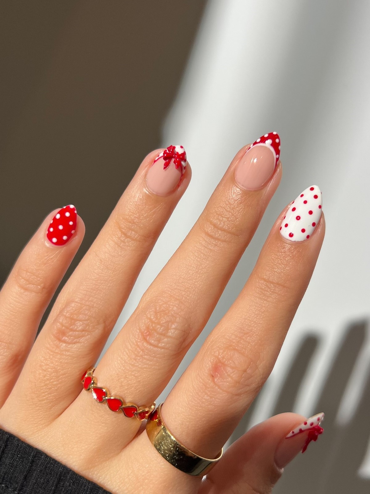 Polka Dots nails весной 2026: самый игривый тренд маникюра, который стал универсальным